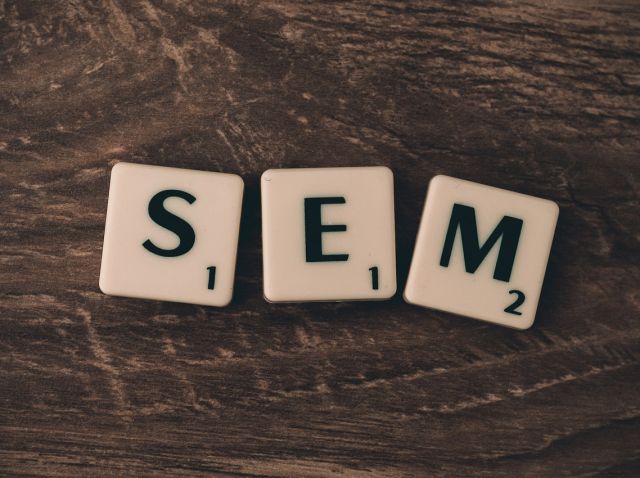 Czym różni się pozycjonowanie od Ads? SEO, SEM, PPC - poznaj różnice.