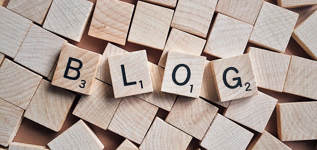 Jak pisać angażujące teksty na blog?